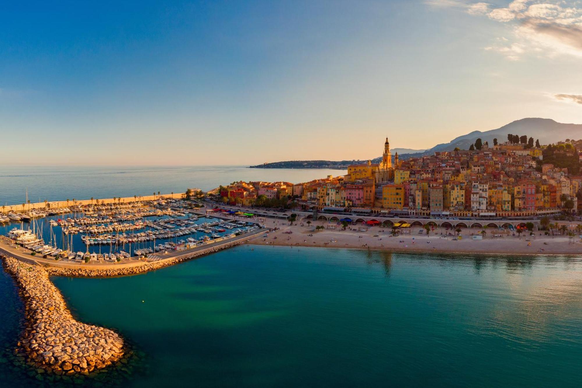 Victoria Sole & Mare - Happy * Menton